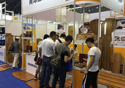 非凡国际地板出席了2018年6月中国(郑州)国际汽车后装展览会